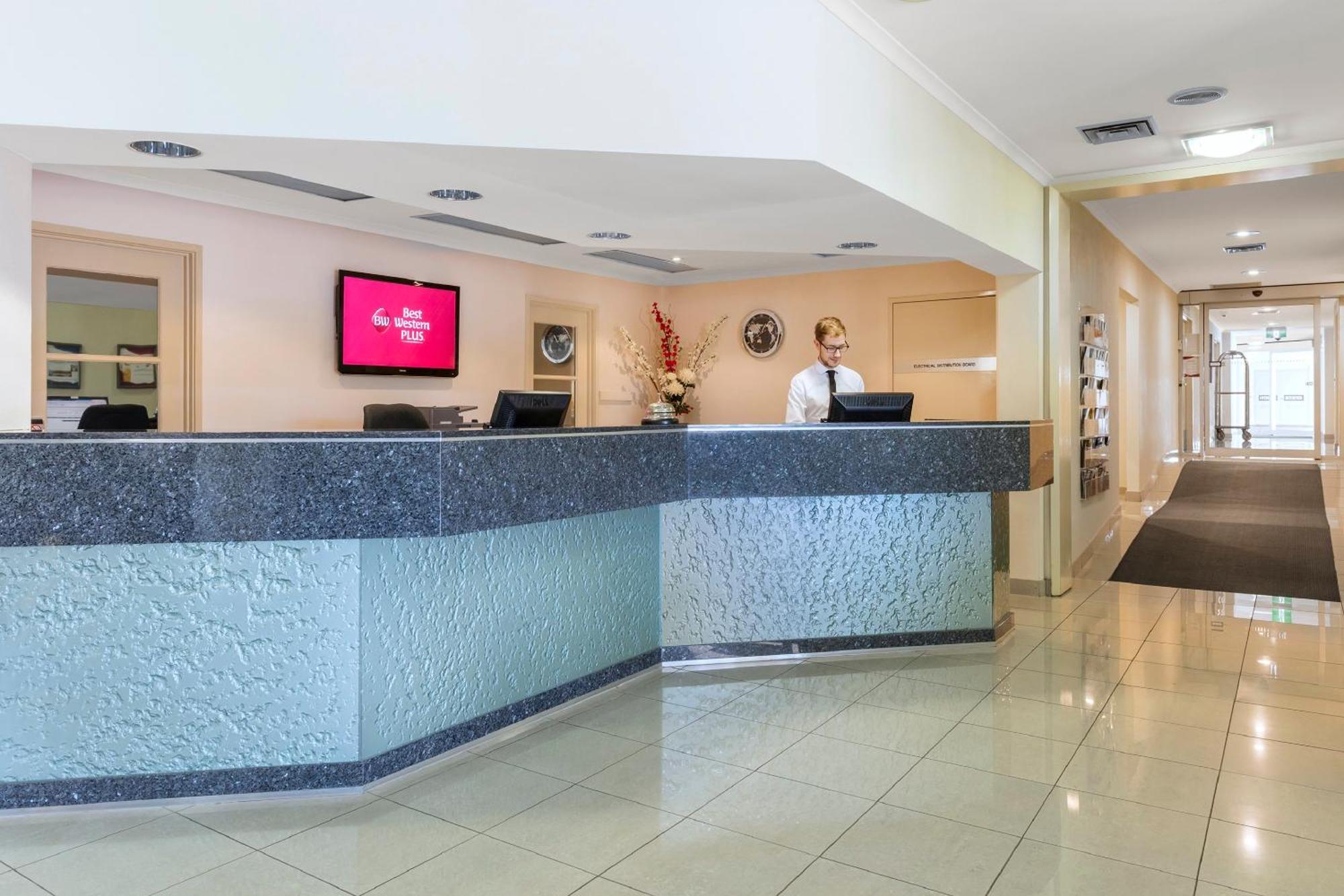 Garden City Hotel, Best Western Signature Collection كنبرا المظهر الخارجي الصورة