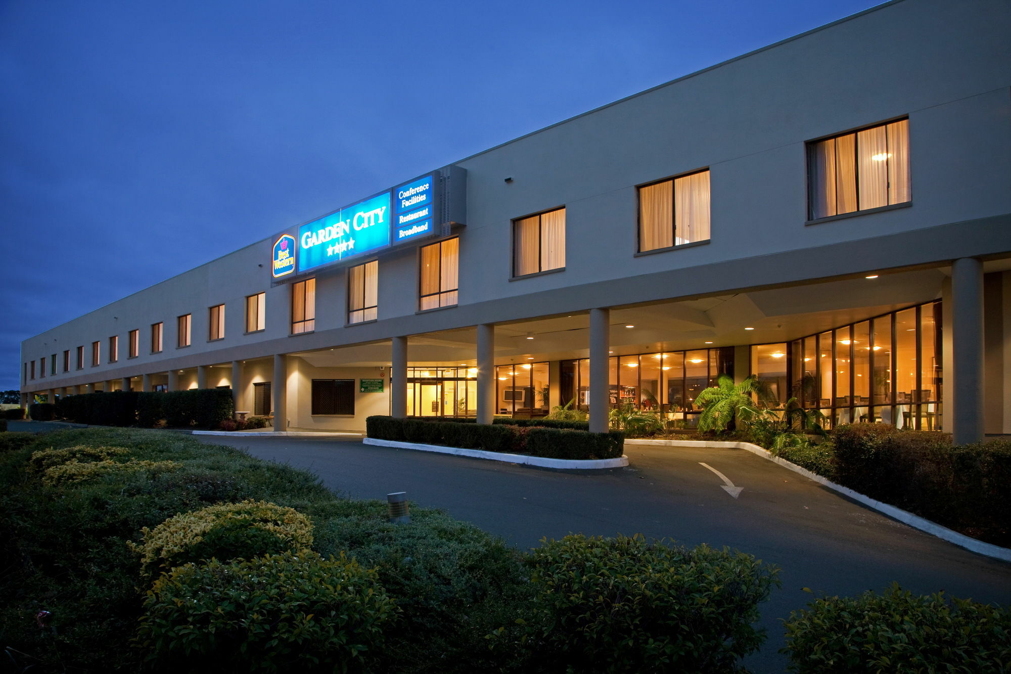 Garden City Hotel, Best Western Signature Collection كنبرا المظهر الخارجي الصورة